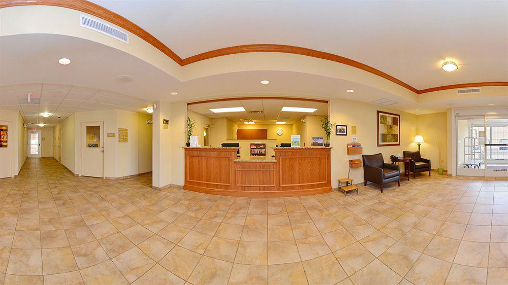 Candlewood By Ihg Hotel Chambersburg